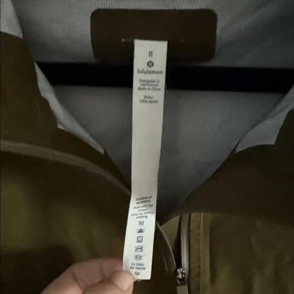 lululemon athletica Olive Hooded Rain Jacket - Picture 2 of 5